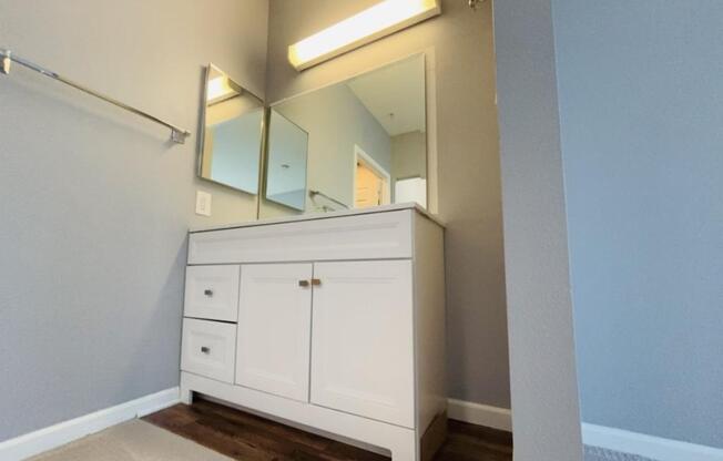 2 beds, 2 baths, 1,121 sqft, $2,250