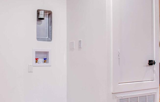 2327 1/2 LANGDALE AVE