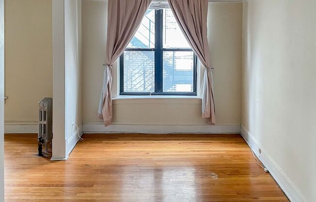 Studio, 1 bath, 540 sqft, $1,795, Unit 634-27