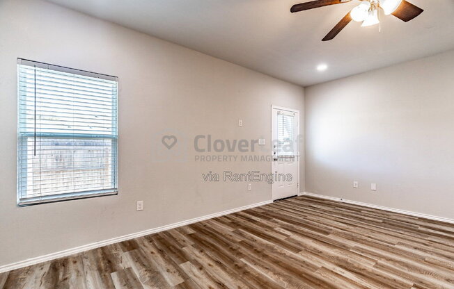 3 beds, 2.5 baths, 1,261 sqft, $1,397, Unit 24