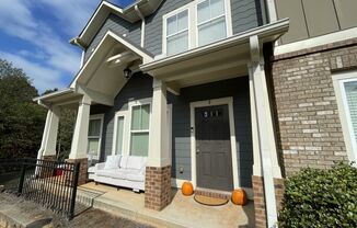 4 beds, 4.5 baths, $2,900, Unit Unit 8