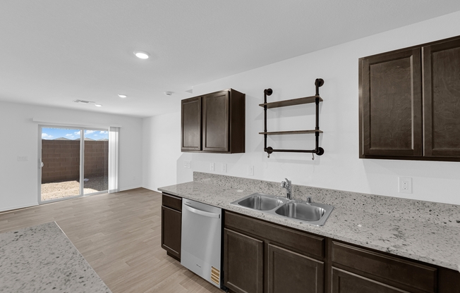 6020 SWIFT LARIAT ST