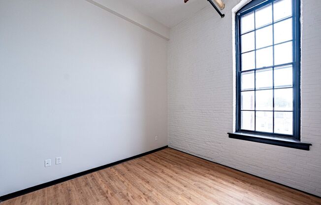 2 beds, 1 bath, 890 sqft, $1,475, Unit Apartment 108