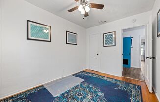 Cozy Duplex Unit with Fully Fenced Back Yard