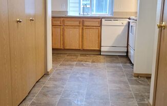 2 beds, 2 baths, 956 sqft, $1,599, Unit 106
