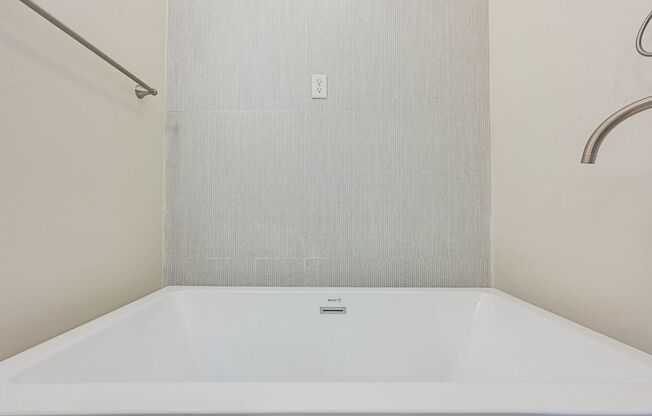 3 beds, 3.5 baths, $3,850