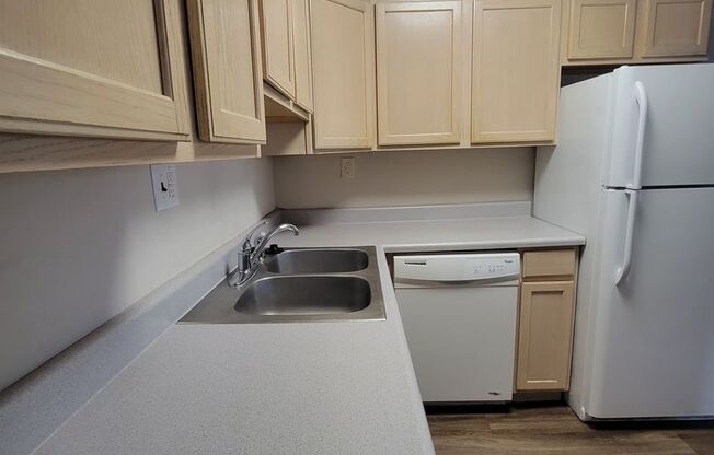 2 beds, 1 bath, 800 sqft, $1,125, Unit Apt 303