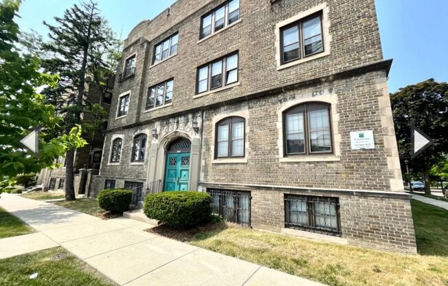 1428 E Capitol Drive
