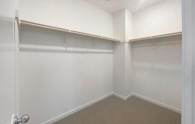 3 beds, 2.5 baths, $2,995, Unit # 65101