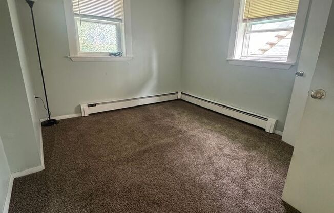 1 bed, 1 bath, $1,300, Unit Unit 20