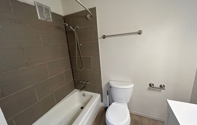 1 bed, 1 bath, $995, Unit 234