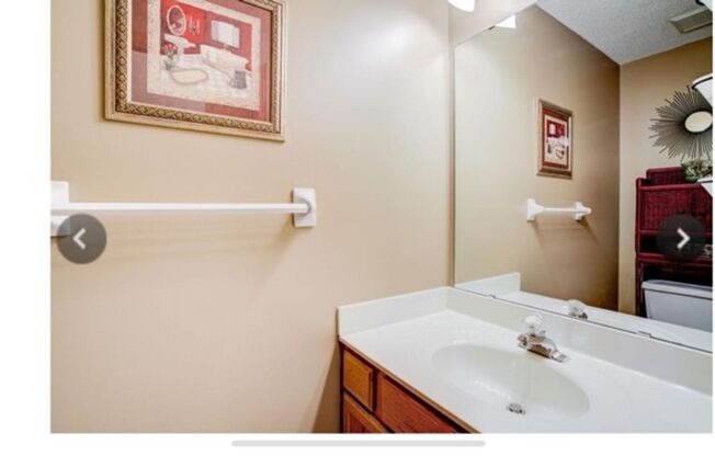 2 beds, 2 baths, $2,050