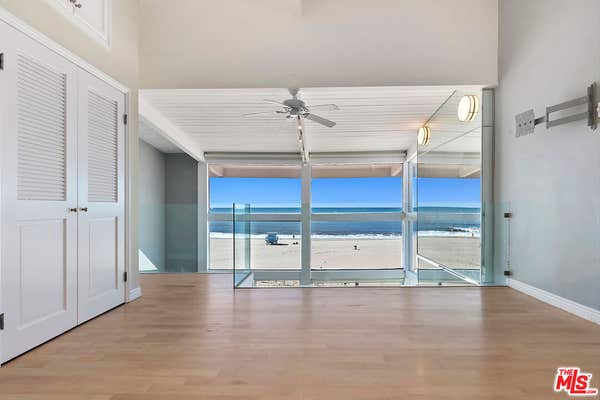1 Driftwood St