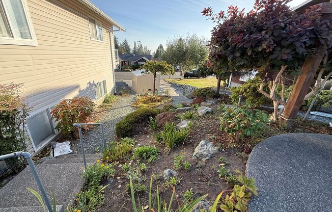 4 beds, 2.5 baths, $3,800