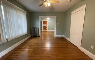 3 beds, 1 bath, 1,200 sqft, $3,575, Unit 42