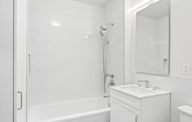 1 bed, 1 bath, 692 sqft, $7,000, Unit 1192