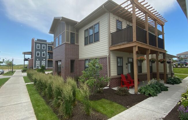 1 bed, 1 bath, 853 sqft, $1,395, Unit 10474 S. 131st Street Unit 202 A853 4P