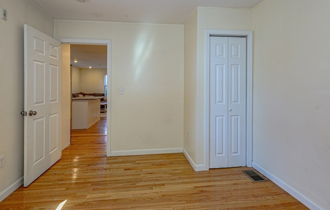 4 Mechanic St Unit 2A