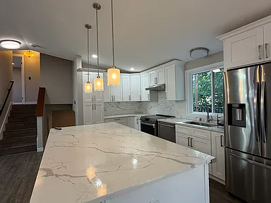 5426 175 ST SW