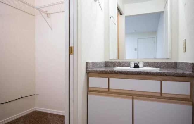 Caldera at Sunnybrook | The Landing Bathroom