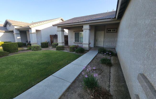 Charming 3 bedroom, 2 bathroom home located near E Berkshire Rd
