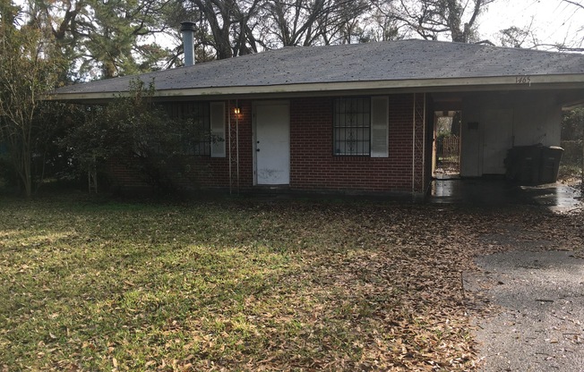 3BR/2BATH very close to LSU!