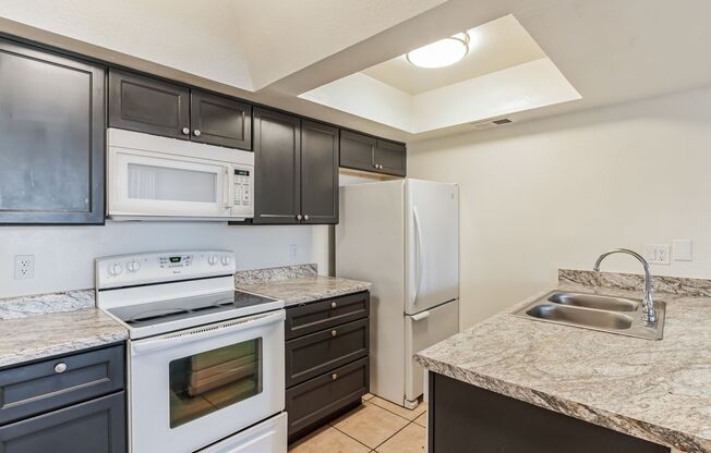 1 bed, 1 bath, 460 sqft, $925, Unit 223
