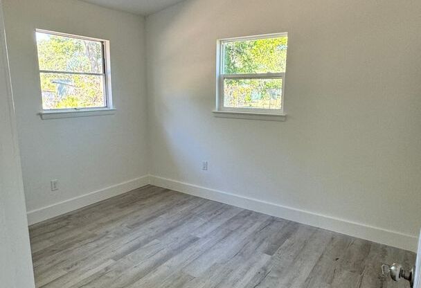 3 beds, 1 bath, $2,200