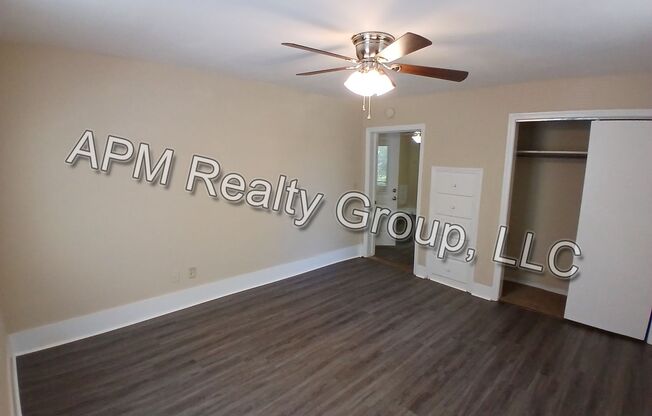 2 beds, 1 bath, $1,195