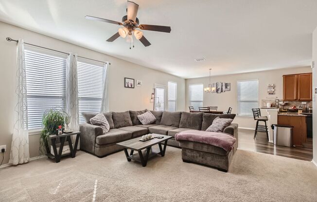 HALF OFF First Month Rent: 3 Bed/2.5 Bathroom~ Multiple Living Spaces~ Located near Lackland AFB!