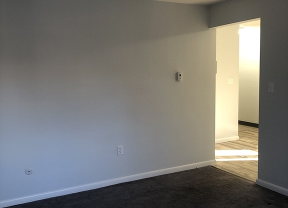 1 bed, 1 bath, 540 sqft, $2,050, Unit 52