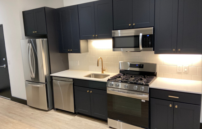 1 bed, 1 bath, 633 sqft, $1,640, Unit 110