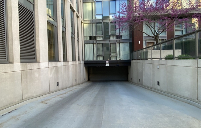 1 bed, 1 bath, 800 sqft, $3,600, Unit 402