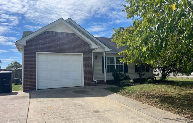 Nice 3 BR 2 Bath on Gold Valley - Minutes from MTSU