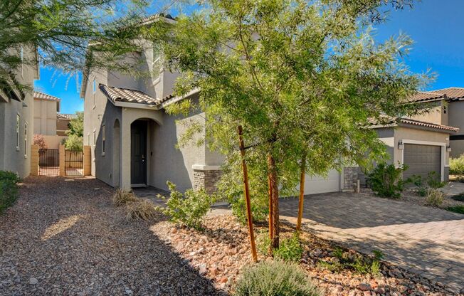 Gorgeous 4 Bedroom, 2 Story Home in SW/Mountains Edge!