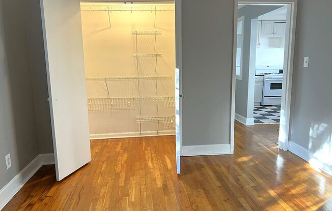 1 bed, 1 bath, 750 sqft, $1,725, Unit 282-05