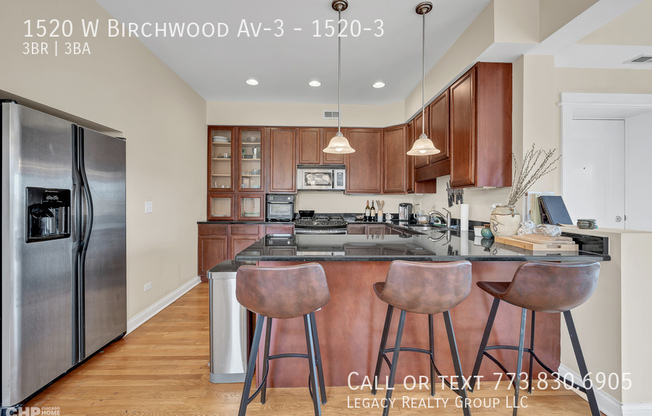 1520 W BIRCHWOOD