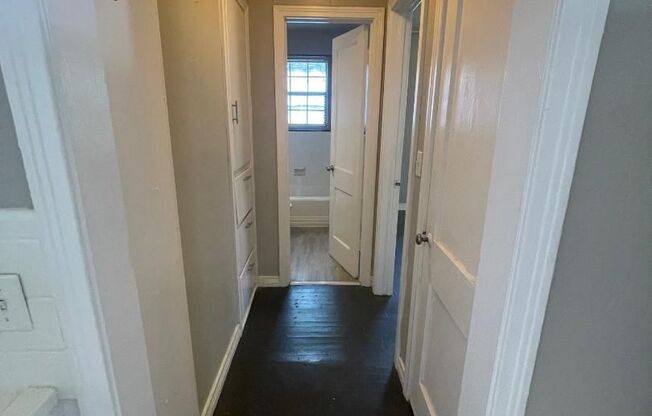 1 Bed 1 Bath Duplex For Lease NOW!
