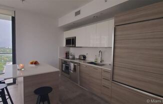 121 NE 34th Street 2001