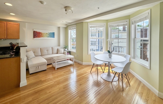 32 PARKER ST