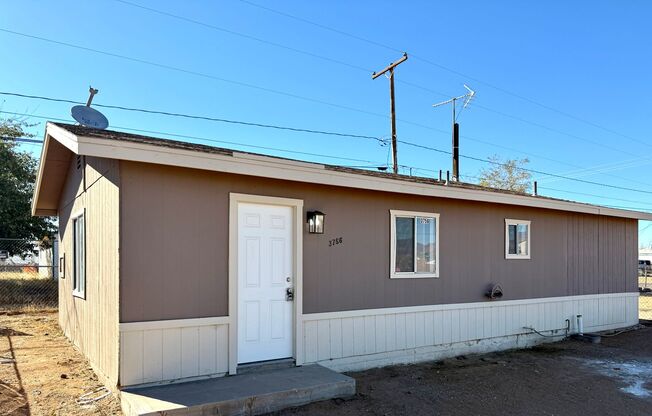 Newly Updated 1 Bedroom Home with Bonus Room!