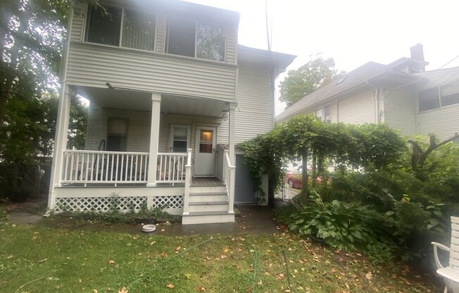 814 Belmont St