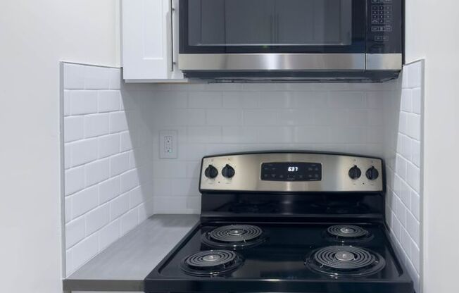 2 beds, 2 baths, 680 sqft, $2,695, Unit MIS_2