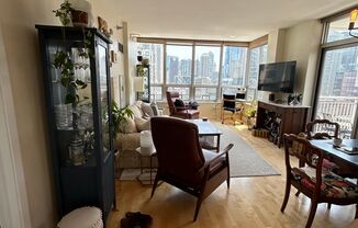 330 W Grand Ave