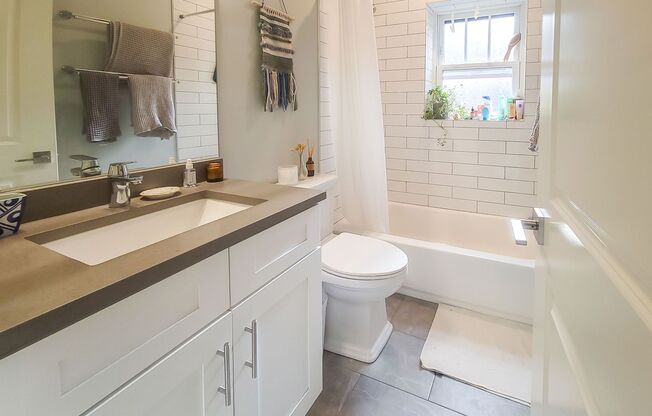 2 beds, 1 bath, 790 sqft, $3,795, Unit 2109-3