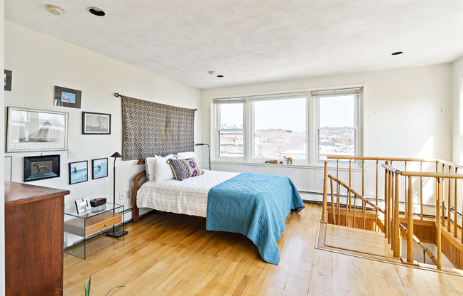 2 beds, 2 baths, $3,300, Unit 8