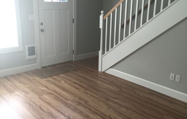 2 beds, 1.5 baths, 810 sqft, $1,650, Unit 918 W 16th Street