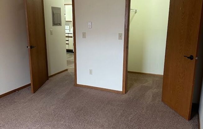 1 bed, 1 bath, 700 sqft, $1,220, Unit 401-213