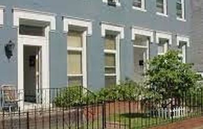 10 N Harrison Street