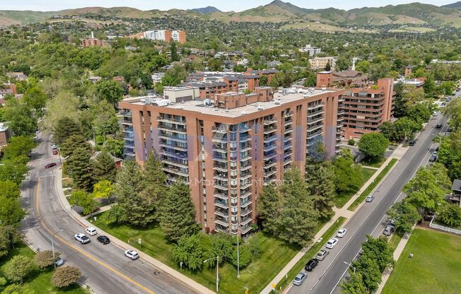 Salt Lake City - Near Downtown - 2BD - 2BTH - 1GAR